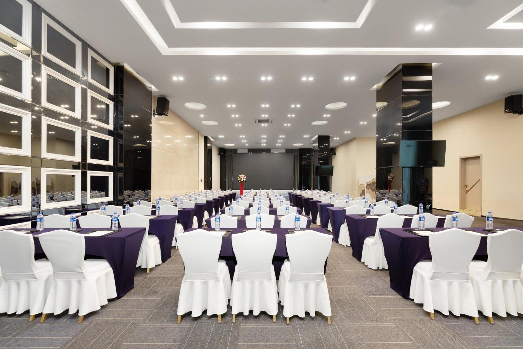 Holiday Inn Express Chengdu Wuhou By Ihg-Wuhou Temple And Jinli Ngoại thất bức ảnh
